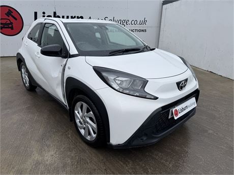 TOYOTA AYGO X PURE VVT-I AUTO