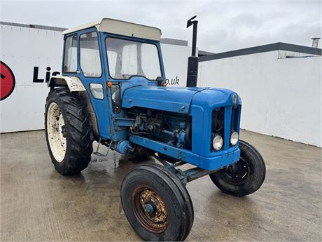 FORDSON MAJOR TRACTOR 6 CYLINDER