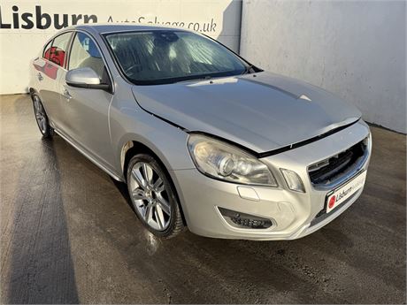 VOLVO S60 SE LUX D3